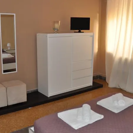 Al Giardino Inglese Bed & Breakfast *